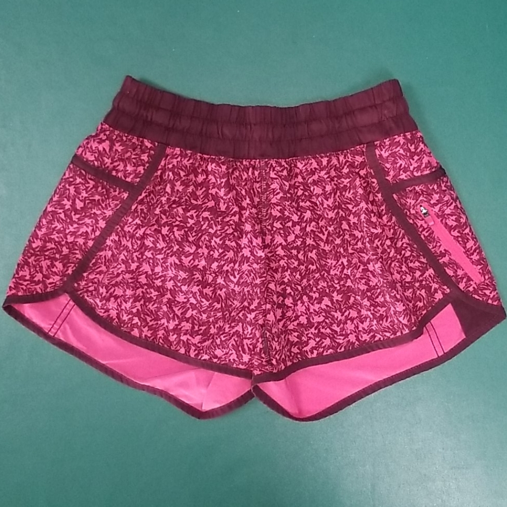 Lululemon Tracker shorts